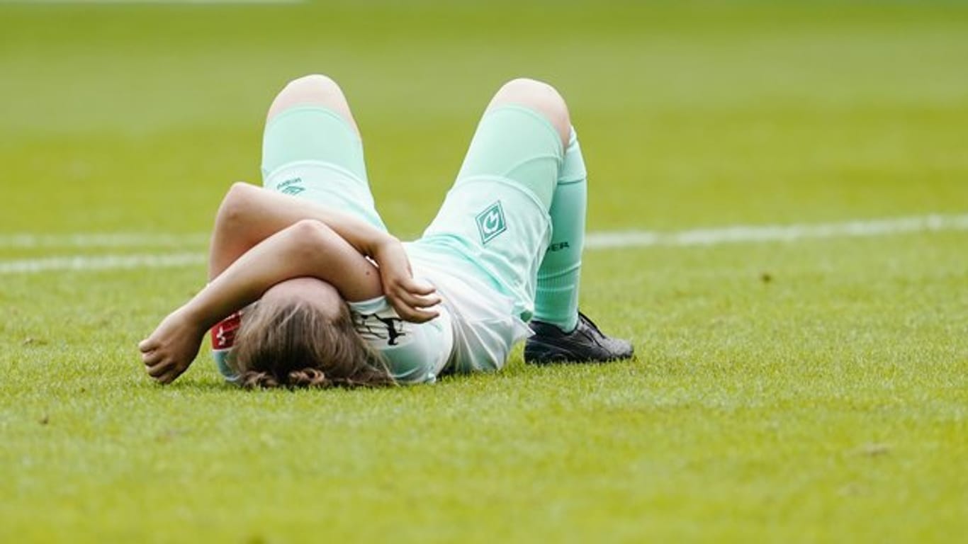 Das komplette Frauen-Team von Werder Bremen inklusive Trainer und Betreuer muss sich in häusliche Quarantäne begeben.