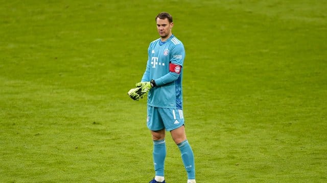 Diese Woche hat sich Bayern-Torhüter Manuel Neuer sicher anders vorgestellt. Diese Woche hat sich Bayern-Torhüter Manuel Neuer sicher anders vorgestellt.
