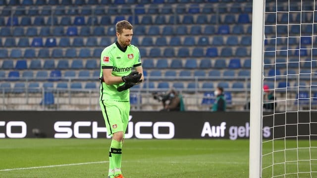 Trotz des Patzers von Torwart Lukas Hradecky gewann Leverkusen in Bielefeld. Trotz des Patzers von Torwart Lukas Hradecky gewann Leverkusen in Bielefeld.