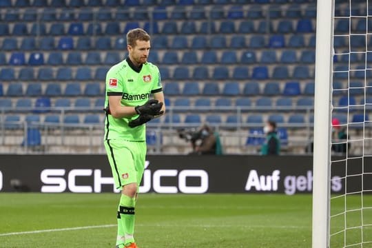 Trotz des Patzers von Torwart Lukas Hradecky gewann Leverkusen in Bielefeld.