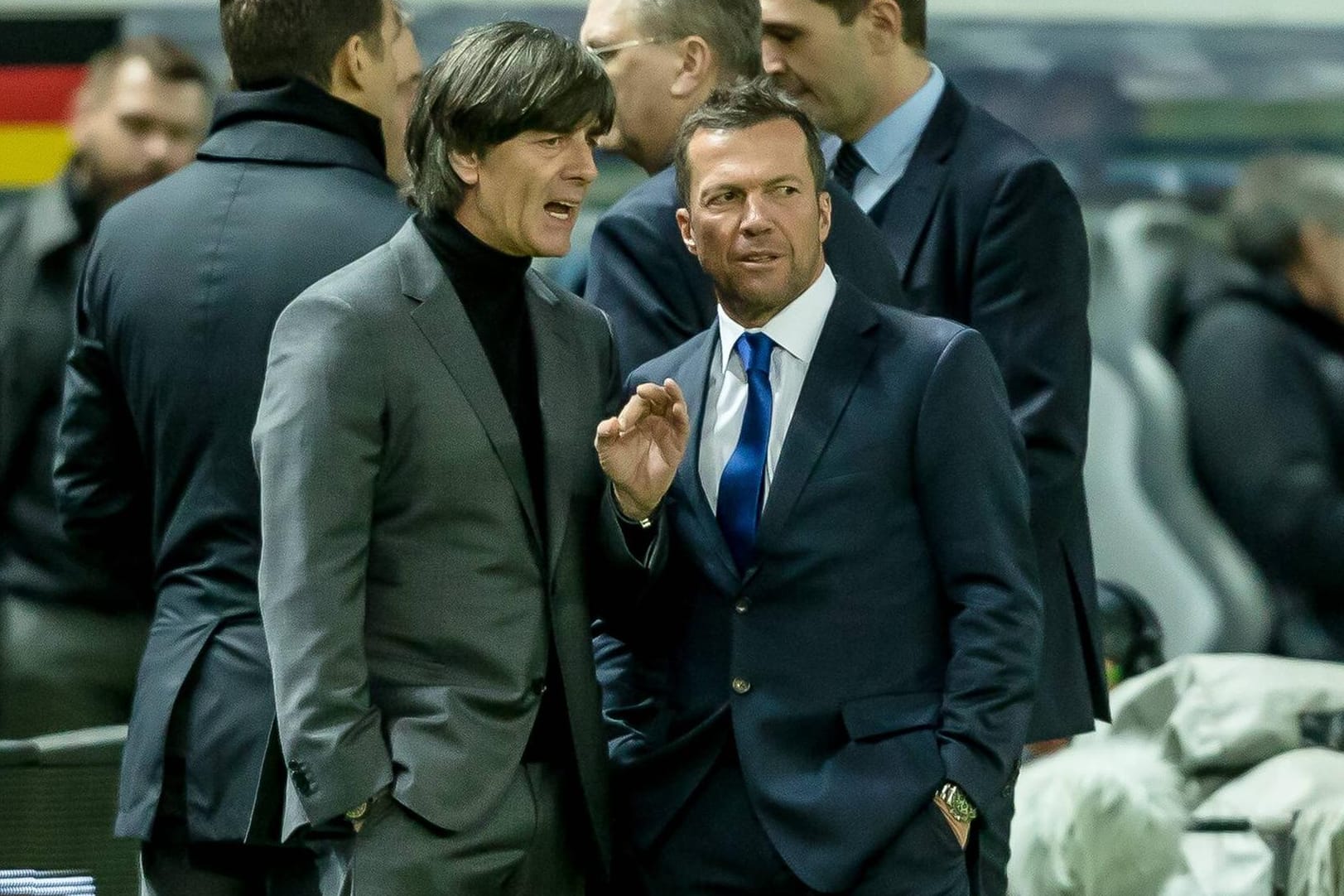 Joachim Löw (li.) und Lothar Matthäus (re.) (Archivfoto): Der Rekordnationalspieler äußerte sich vor wenigen Tagen noch anders über Löw.