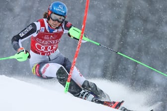 Ski Alpin: Petra Vlhová hat den ersten Durchlauf vor Mikaela Shiffrin gewonnen.
