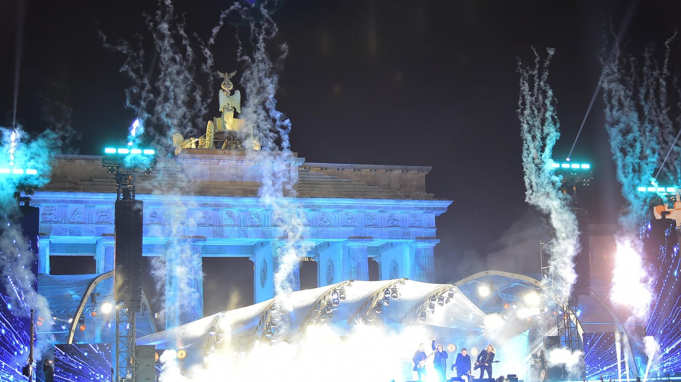 Eine Silvesterparty am Brandenburger Tor (Archivbild): Dieses Jahr wird die große Party wohl ausfallen.