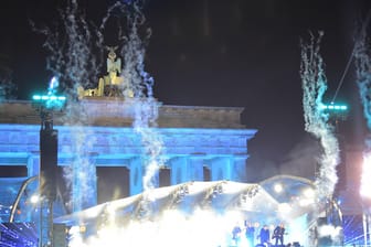 Eine Silvesterparty am Brandenburger Tor (Archivbild): Dieses Jahr wird die große Party wohl ausfallen.