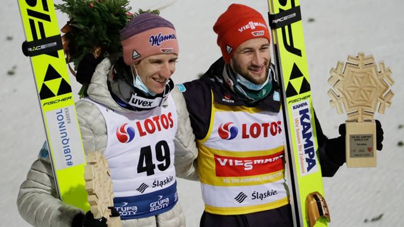 Sprangen in Wisla auf die Plätze eins und zwei: Marcus Eisenbichler (r) und Karl Geiger.