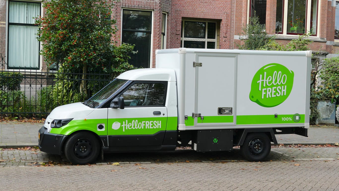 Ein Hellofresh-Truck in den Niederlanden (Archivbild): Der deutsche Kochboxen-Versender baut sein Geschäft in den USA aus.