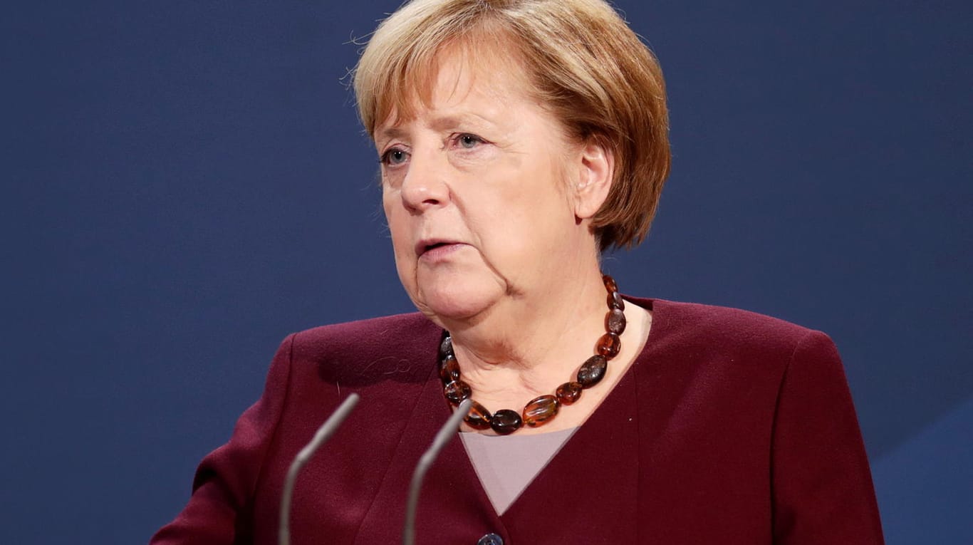 Angela Merkel: Es ist nicht das erste Mal, dass ihr Wahlkreisbüro Ziel politischer Aktionen wurde.
