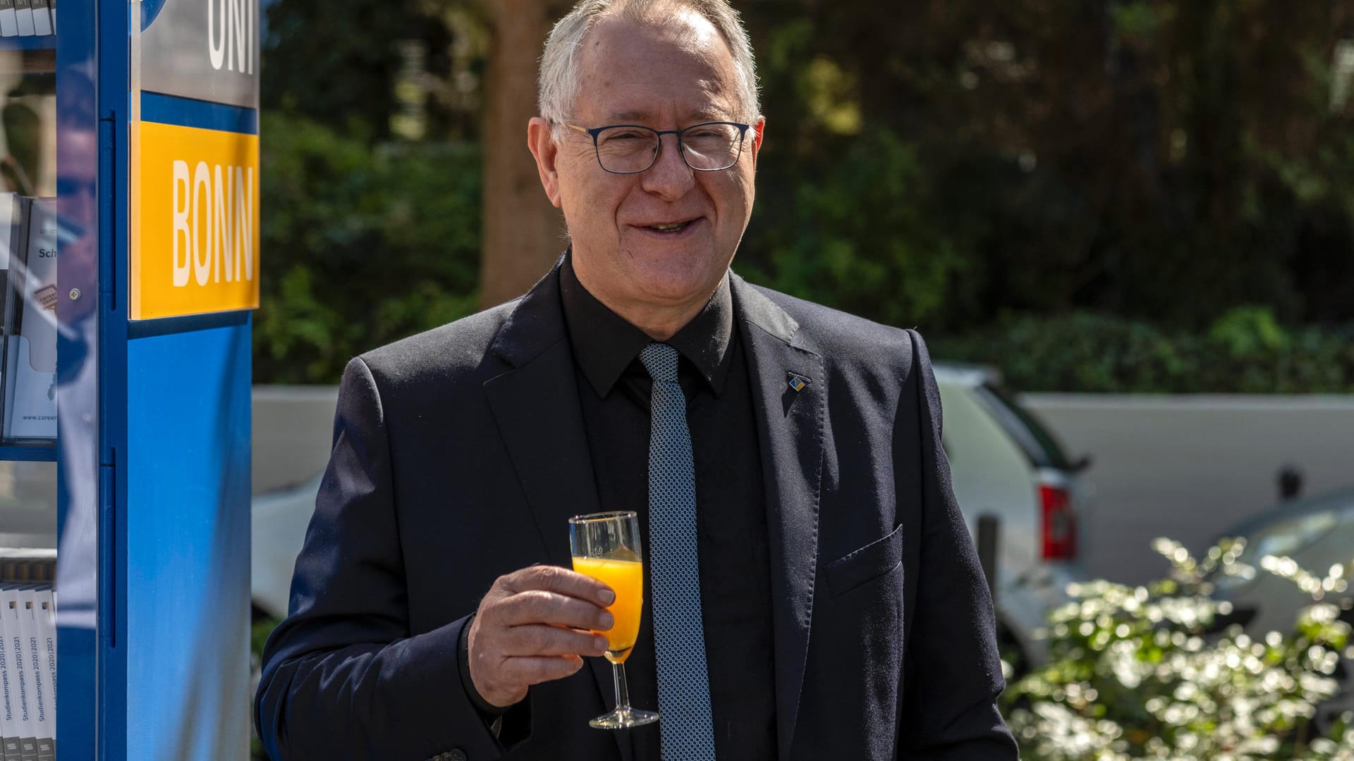 Prof. Dr. Dr. h.c. Michael Karl Hoch (Symbolbild): Der Rektor der Uni Bonn nahm die Auszeichnung als "Fairtade University" entgegen. Prof. Dr. Dr. h.c. Michael Karl Hoch (Symbolbild): Der Rektor der Uni Bonn nahm die Auszeichnung als "Fairtade University" entgegen.