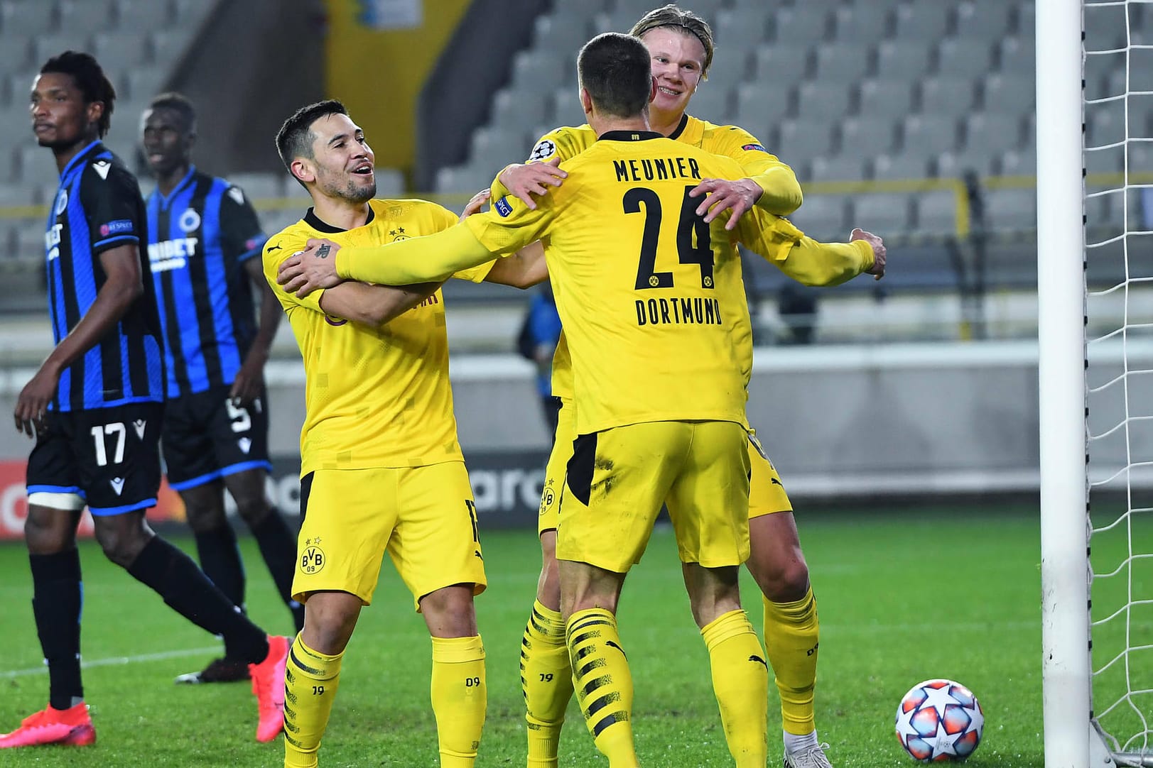 Haaland und Dortmund-Spieler jubeln nach Tor: Im Hinspiel gewann der BVB gegen Brügge.