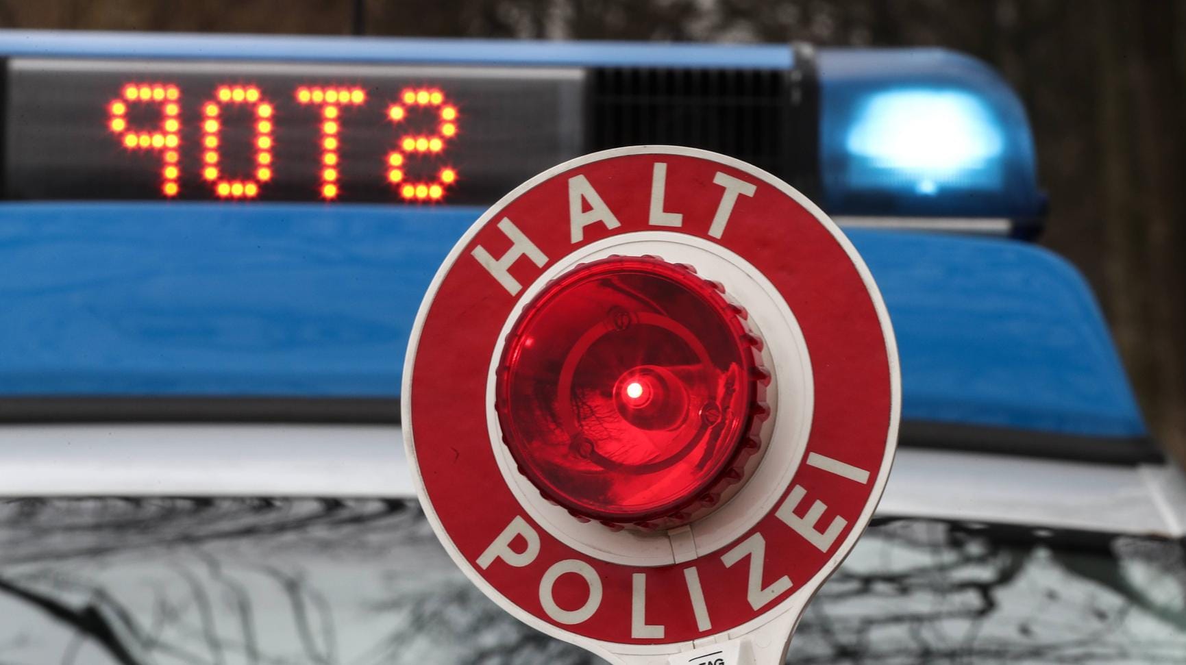 Polizeikelle: Der 26-Jährige wurde nach der Geschwindigkeitsmessung von der Polizei angehalten (Symbolbild).