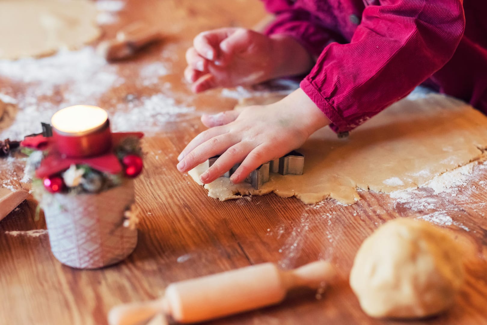 Plätzchenbacken: Salmonellen können für Kinder, Schwangere und ältere und immungeschwächte Menschen gefährlich werden.