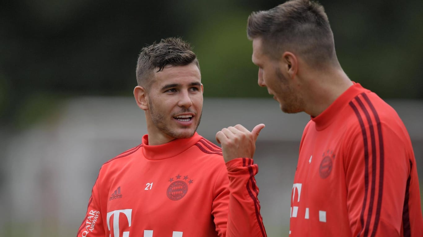 Lucas Hernandez (l.) und Niklas Süle: Beide Bayern-Stars könnten im Spiel gegen Salzburg ausfallen.