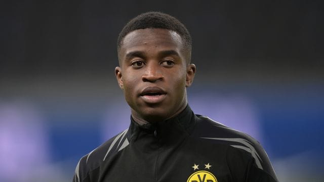 Youssoufa Moukoko könnte für den BVB auch in der Champions League spielen.