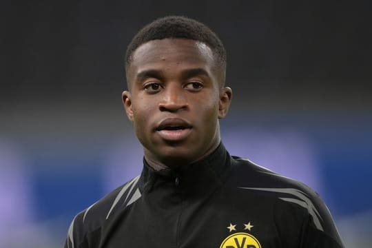 Youssoufa Moukoko könnte für den BVB auch in der Champions League spielen.