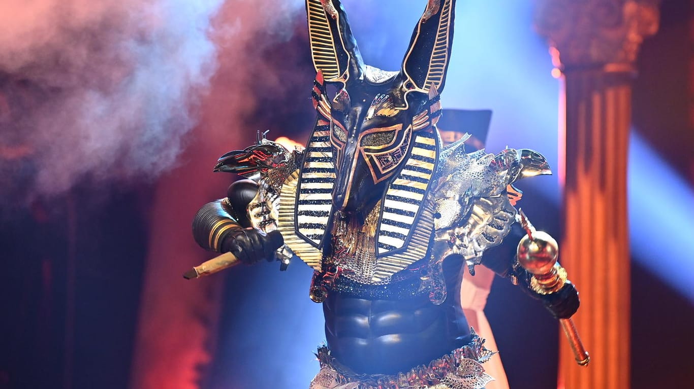 "The Masked Singer": Wer steckt im Anubis-Kostüm?