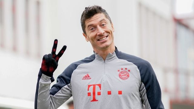 Kann Weltfußballer des Jahres werden: Bayern-Star Robert Lewandowski. Kann Weltfußballer des Jahres werden: Bayern-Star Robert Lewandowski.
