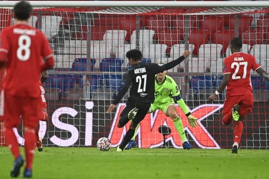 An Münchens Torwart Manuel Neuer ist kaum ein Vorbeikommen.