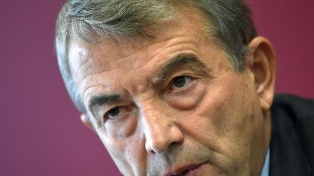 Trat 2015 wegen der Sommermärchen-Affäre als DFB-Präsident zurück: Wolfgang Niersbach. Trat 2015 wegen der Sommermärchen-Affäre als DFB-Präsident zurück: Wolfgang Niersbach.