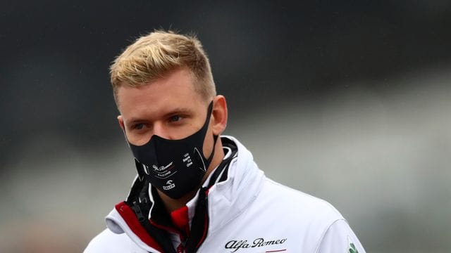 Verabschiedet sich Mick Schumacher mit dem Formel-2-Gesamtsieg in die Königsklasse?. Verabschiedet sich Mick Schumacher mit dem Formel-2-Gesamtsieg in die Königsklasse?.