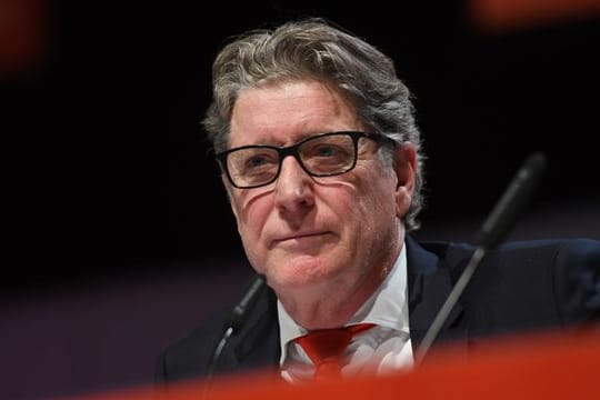 Hat die Berufseinstellung der Profis des 1.
