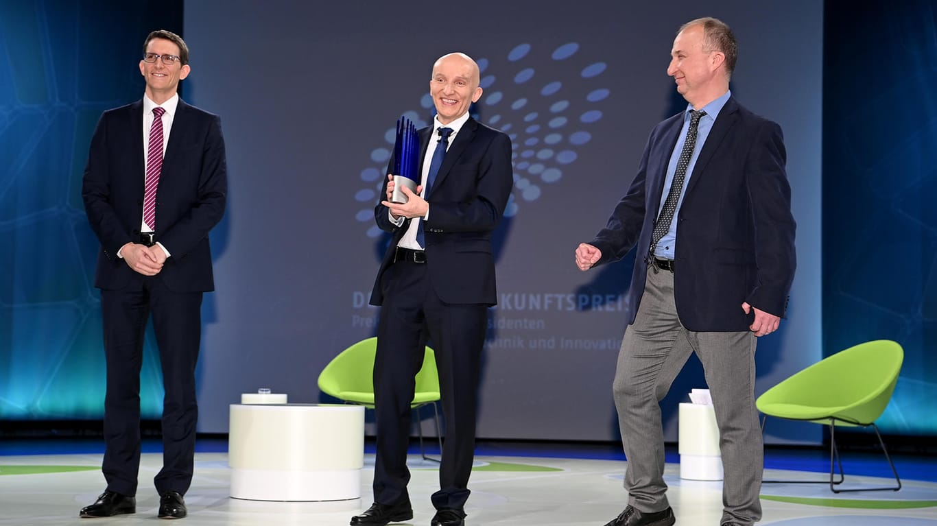 Das Gewinnerteam des Deutschen Zukunftspreises 2020: Michael Kösters, Peter Kürz und Sergiy Yulin wurden für die Entwicklung der EUV-Lithographie ausgezeichnet.