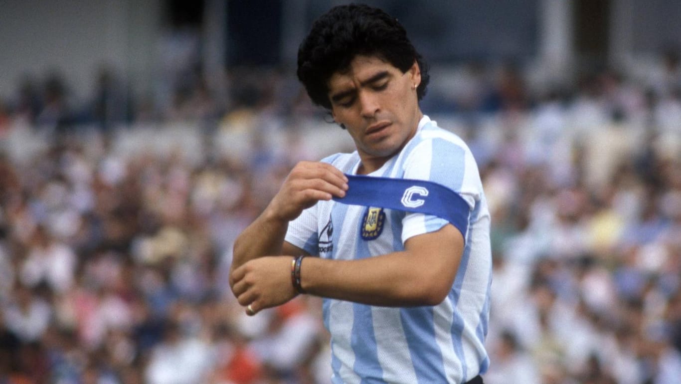Diego Maradona im Trikot Argentiniens: Der begnadete Fußballer wäre auch in der heutigen Zeit an der Spitze des Sports gewesen.