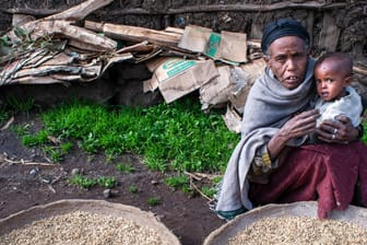 Äthiopien: Der Konflikt der Zentralregierung mit Tigray sorgt für eine humanitäre Katastrophe. Viele Menschen sind von Hilfsangeboten abgeschnitten.