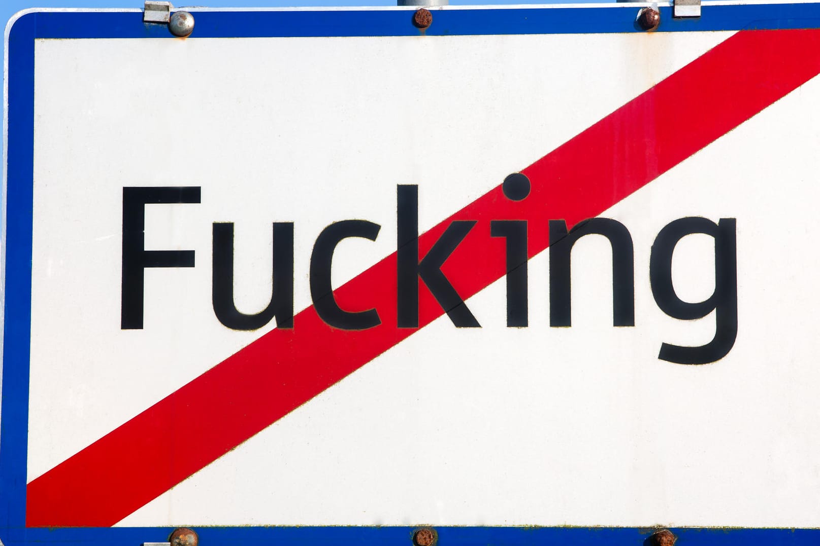 Ortsausfahrschild "Fucking" (Symbolbild): Der kleine Ort benennt sich um.