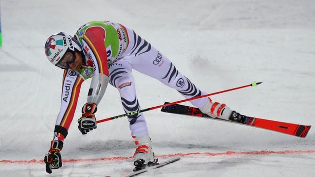 Rechnet sich etwas im Parallel-Riesenslalom aus: Stefan Luitz. Rechnet sich etwas im Parallel-Riesenslalom aus: Stefan Luitz.
