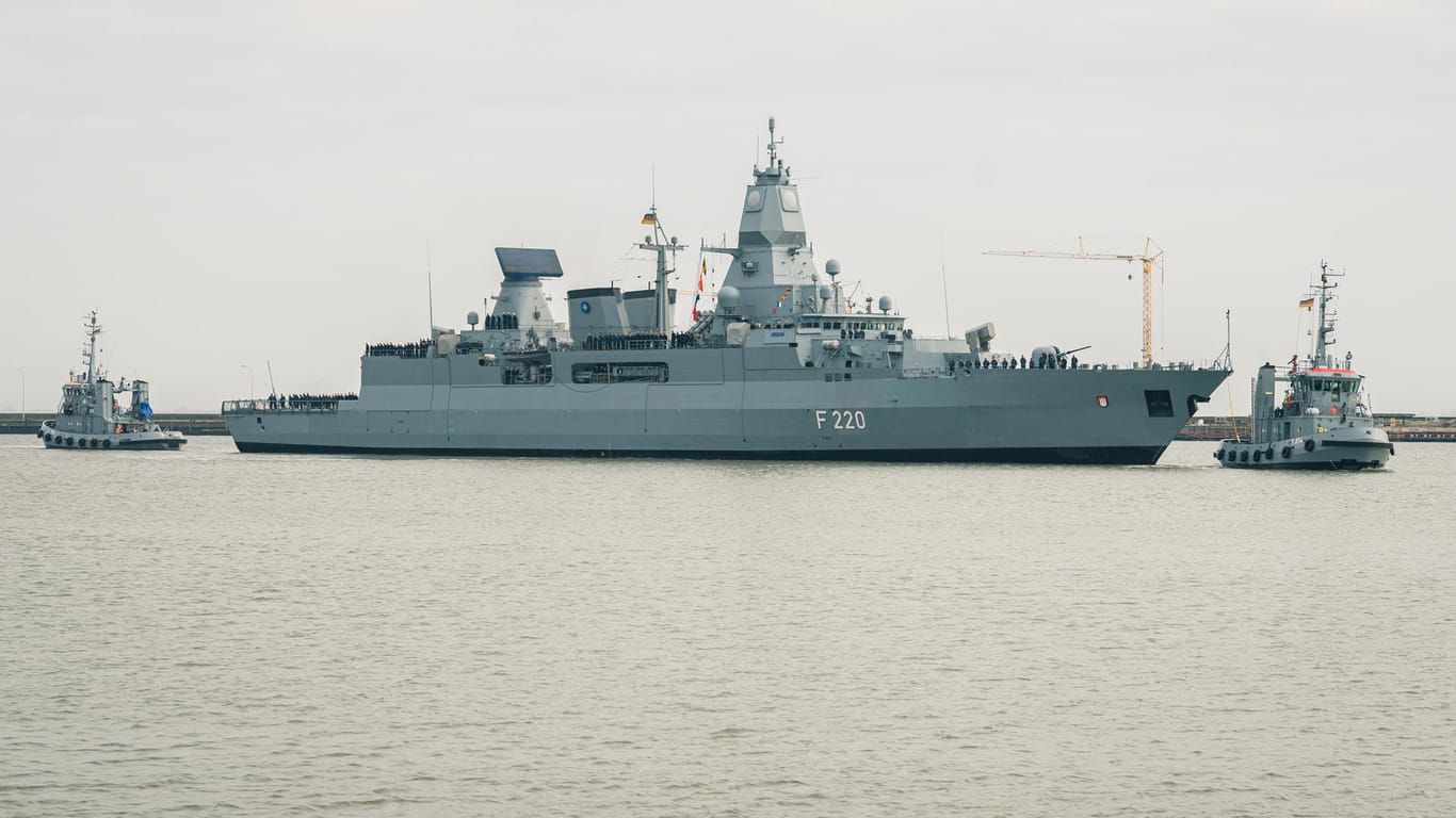 Die Fregatte Hamburg" kehrt nach dem Einsatz im Mittelmeer wieder zum Marinestützpunkt Wilhelmshaven zurück: Die Bundeswehr musste die Durchsuchung eines Schiffes vorzeitig abbrechen, weil die Türkei offiziell Protest gegen den Einsatz einlegte.