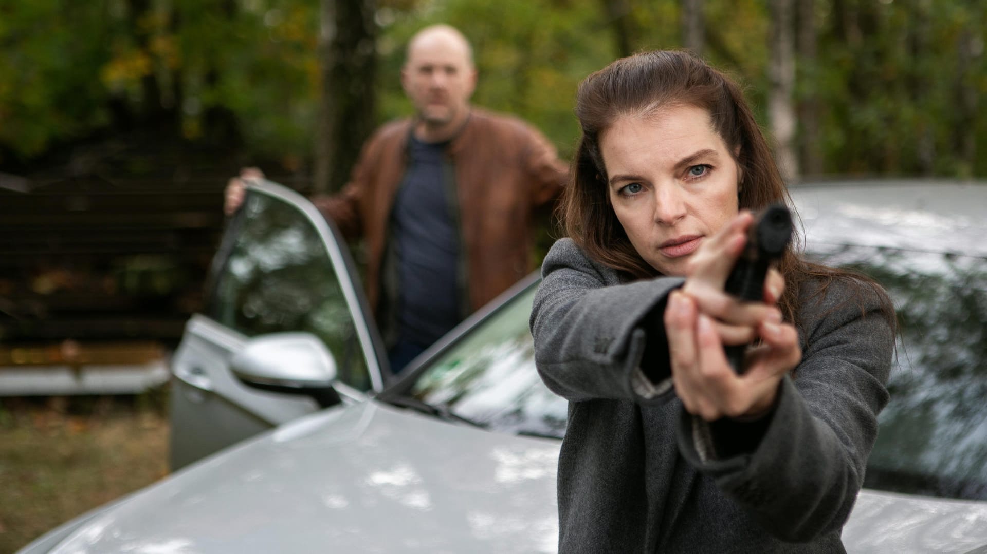 "Wolfsland": In der Krimireihe ermittelt Yvonne Catterfeld als Viola Dellbrück an der Seite von Götz Schubert (hinten) als Butsch.