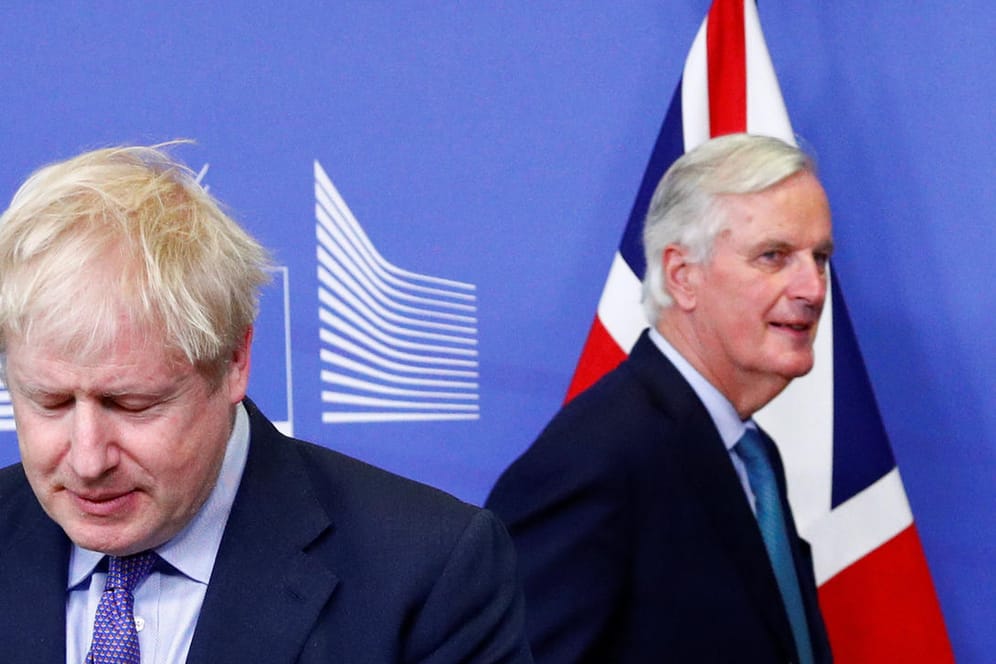 Boris Johnson mit Michel Barnier beim EU-Gipfel 2019 in Brüssel: Der EU-Chefunterhändler bezweifelt, dass es bis Jahresende ein Handelsabkommen mit Großbritannien geben wird.