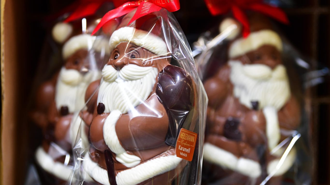 Weihnachtsmänner aus Schokolade: Während der Corona-Pandemie wird weniger Schokolade verschenkt.
