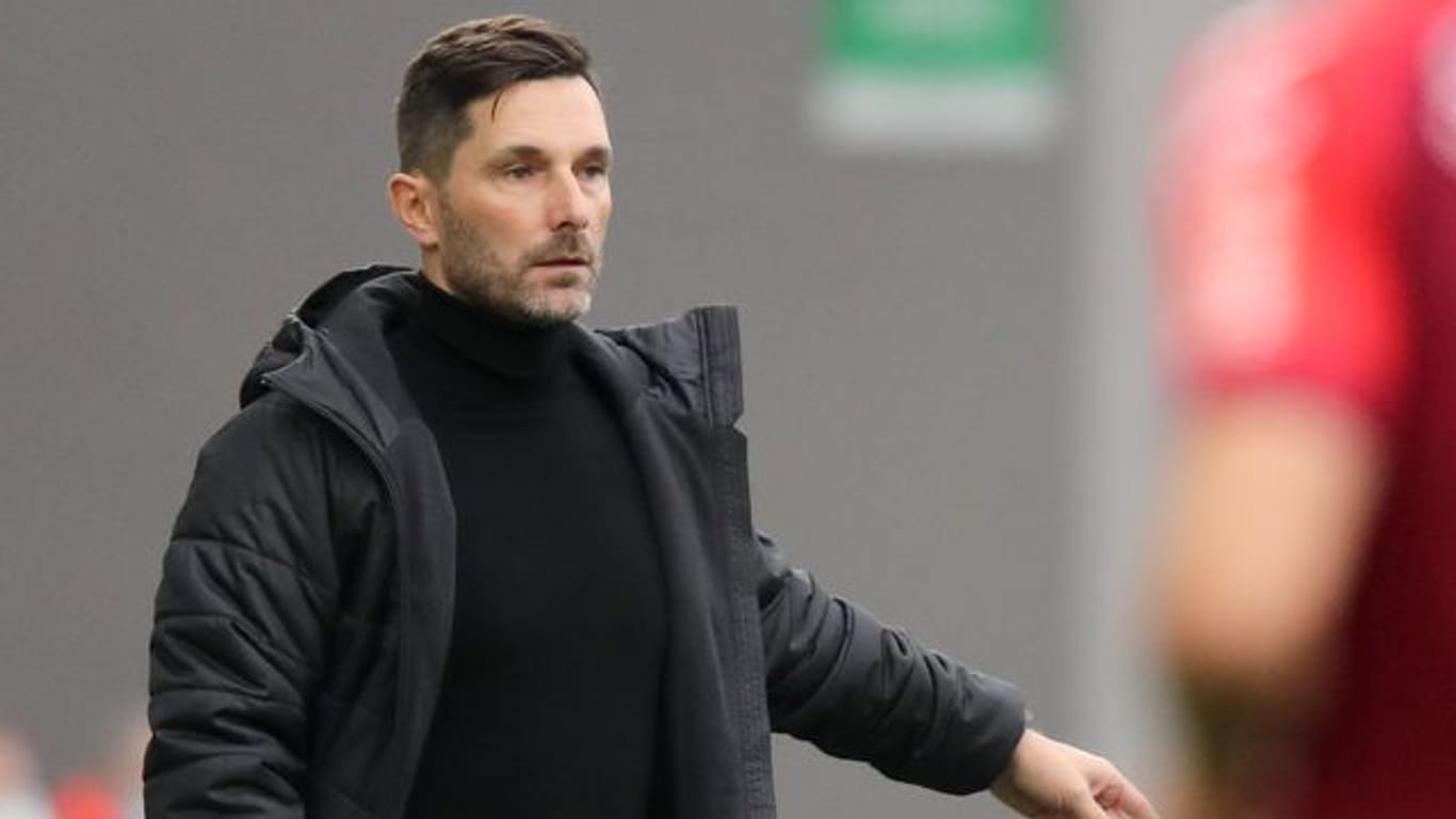 Trainer Stefan Leitl hat seinen Vertrag bei Greuther Fürth bis 2023 verlängert.