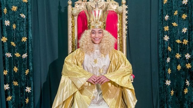 Das Nürnberger Christkind, Benigna Munsi, grüßt diesmal nur aus dem Netz. Das Nürnberger Christkind, Benigna Munsi, grüßt diesmal nur aus dem Netz.