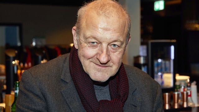 Leonard Lansink über das Arbeiten am Set in Corona-Zeiten.