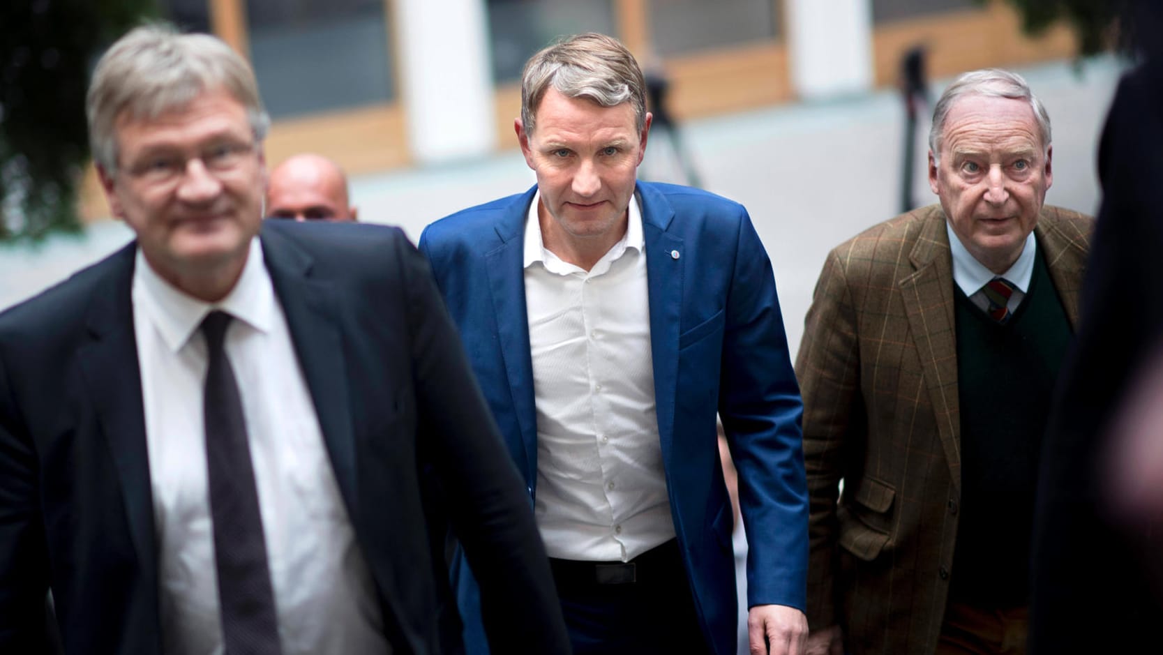 Meuthen (l.), Höcke (M.) und Gauland (r.): Meuthen muss bei AfD-Bundesparteitag wohl einen heftigen Rückschlag einstecken.