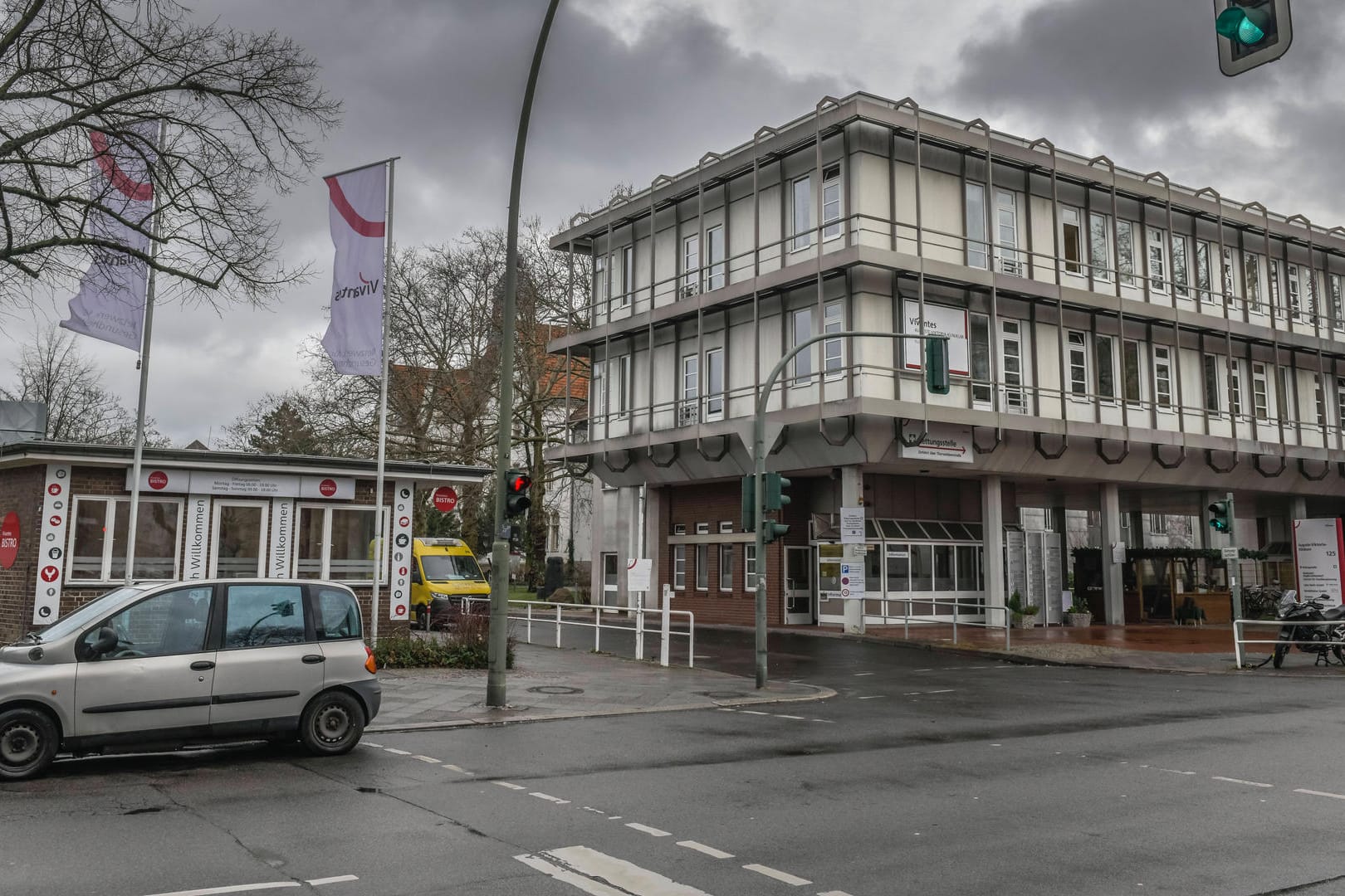 Aussenansicht des Auguste-Viktoria-Klinikums: Die Intensivkapazitäten sollen ausgelastet sein.