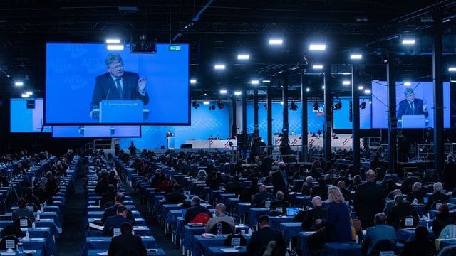 Parteitag in Klakar: Jörg Meuthen, Bundessprecher, spricht beim Bundesparteitag der AfD.