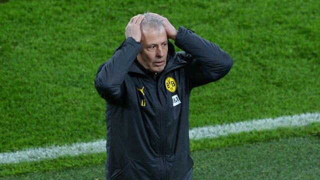 BVB-Trainer Lucien Favre war nach der Niederlage gegen den 1. BVB-Trainer Lucien Favre war nach der Niederlage gegen den 1.