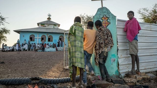 Geflüchtete aus Tigray haben in einem Flüchtlingslager im Sudan Zuflucht gefunden.