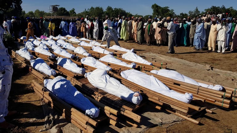 Nigeria: Mehr als 100 Zivilisten soll die Terrorgruppe Boko Haram ermordet haben.
