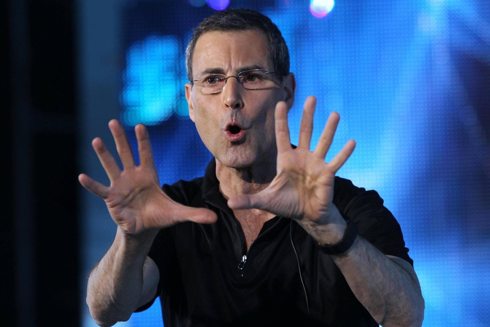 Uri Geller (Symbolbild): Der Mentalist hat die Produktion einer Pokémon-Karte wieder erlaubt.