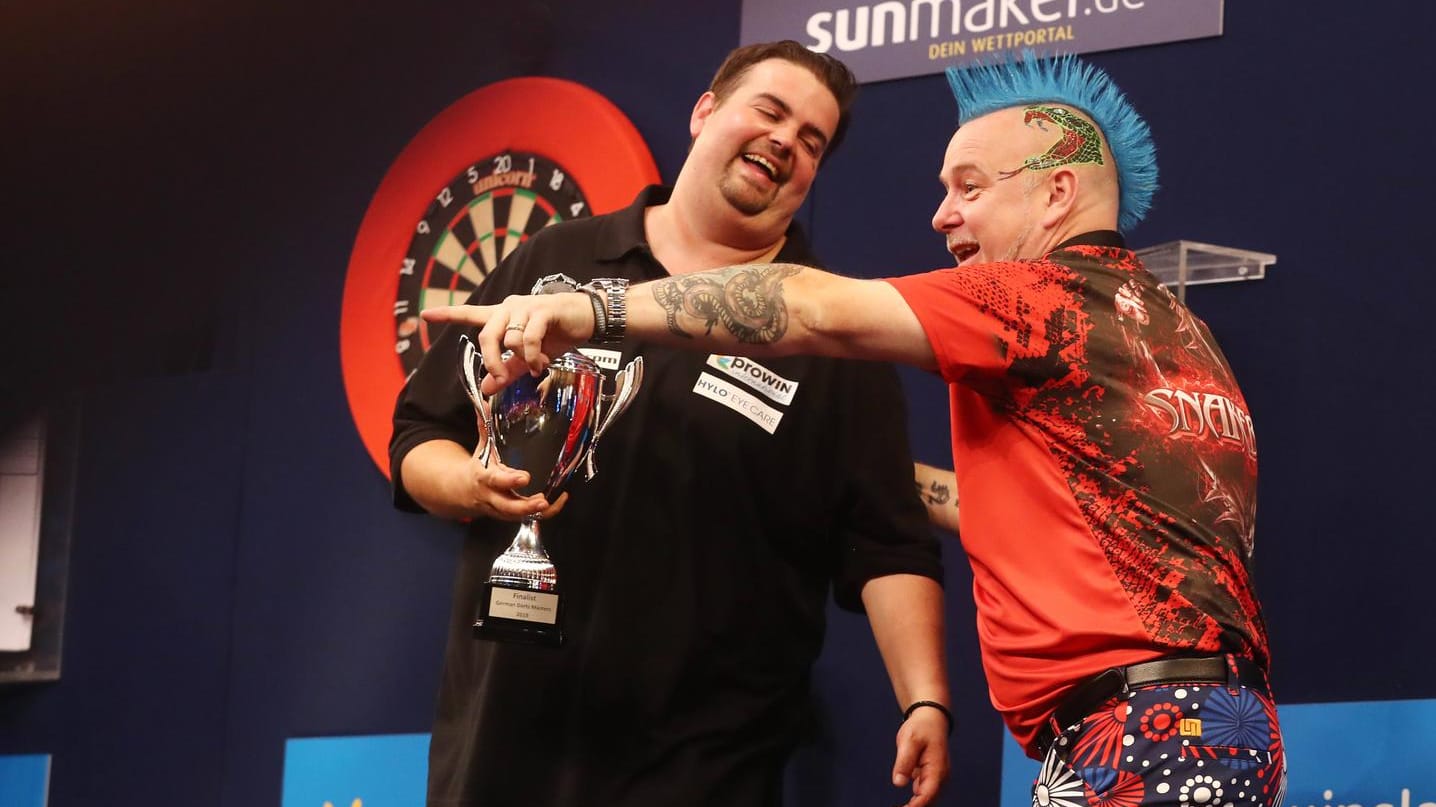 Gabriel Clemens (l.): Der deutsche Darts-Profi im Duell gegen Peter Wright am 14.07.2019