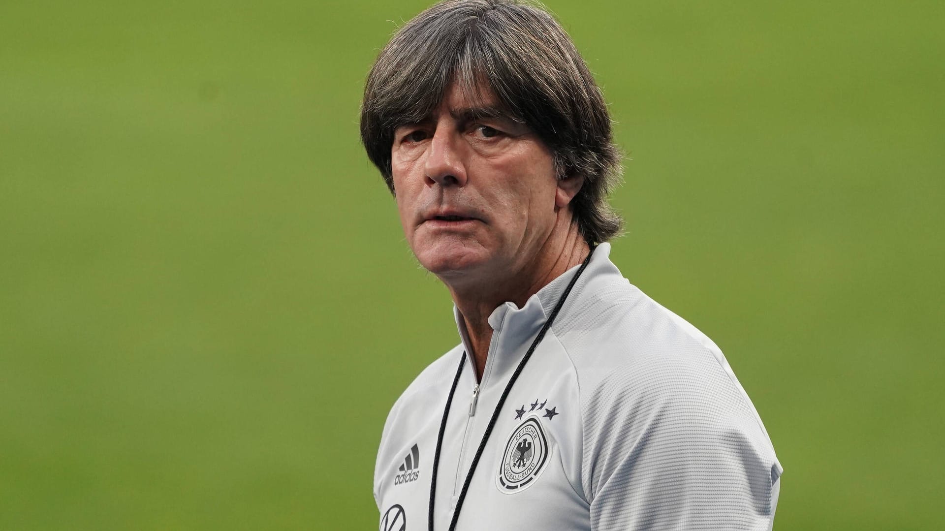 Joachim Löw: Der Bundestrainer bleibt weiter im Amt.