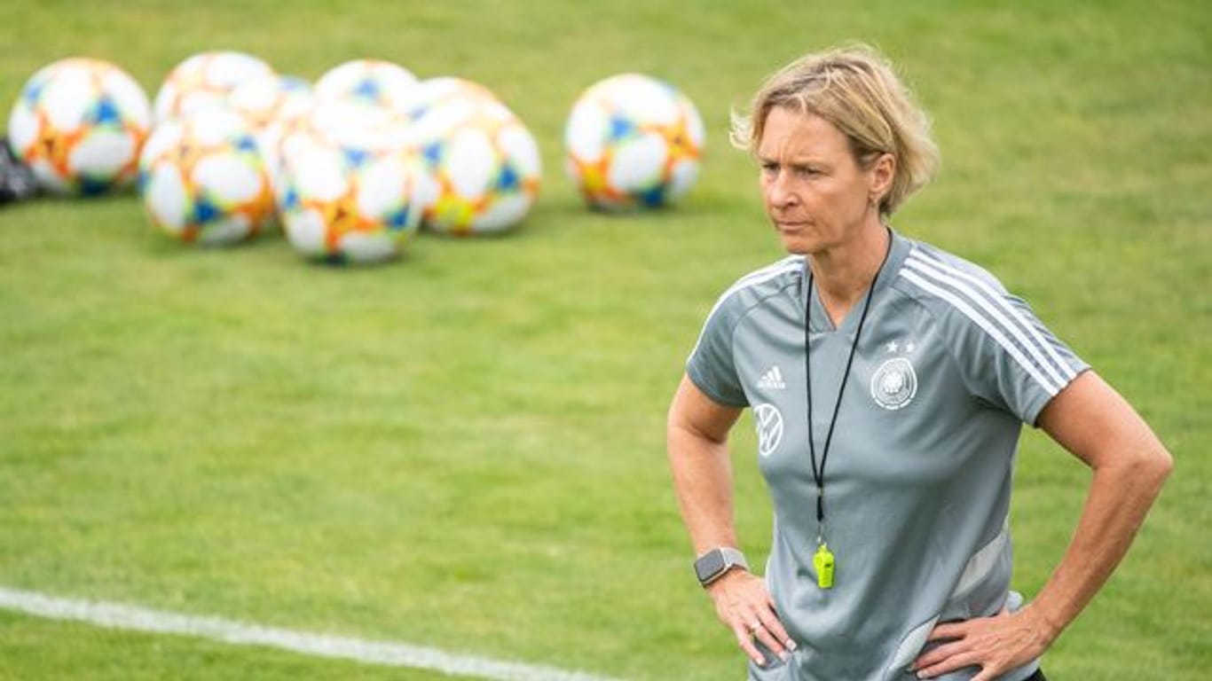 Zieht vor dem letzten Frauen-Länderspiel des Jahres eine weitgehend positive Bilanz: Bundestrainerin Martina Voss-Tecklenburg.