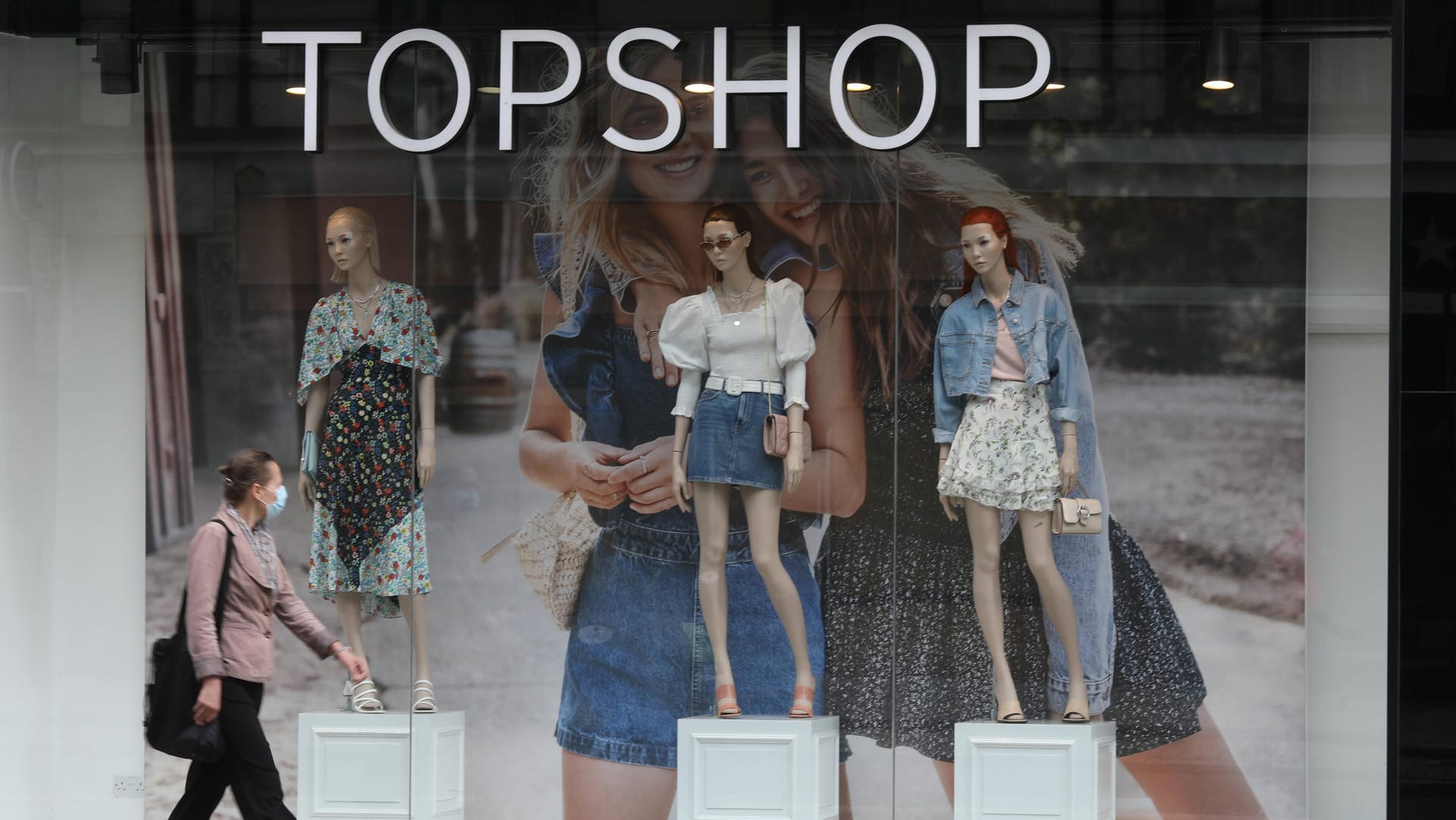 Topshop-Geschäft (Symbolbild): Der Eigentümer der Marke, die Arcadia-Gruppe, ist insolvent.