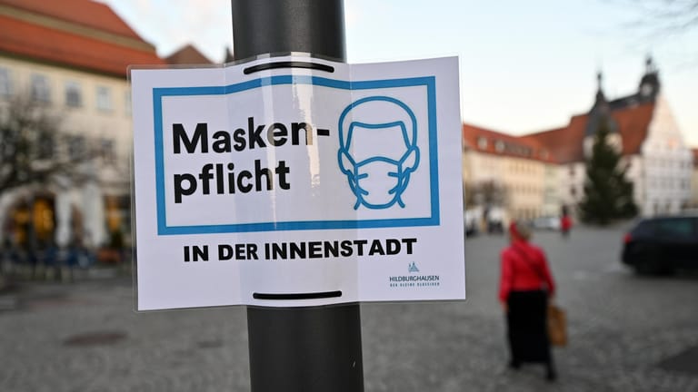 Maskenpflicht in der Innenstadt von Hildburghausen: Nicht nur in dem Hotspot werden die Regeln verschärft.