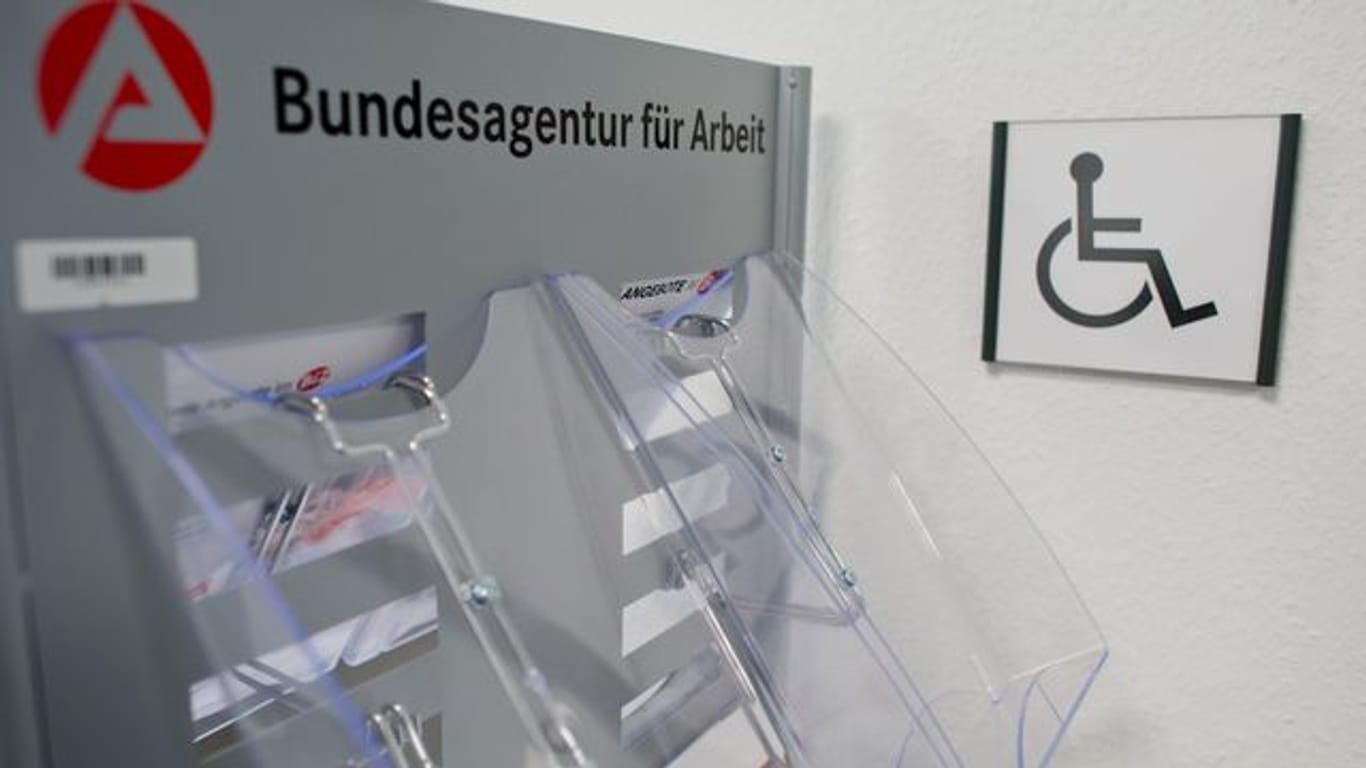 Den höchsten Anstieg der Arbeitslosenzahl bei Behinderten gab es laut Inklusionsbarometer in Bayern mit 19,1 Prozent und in Hamburg mit 18,9 Prozent.