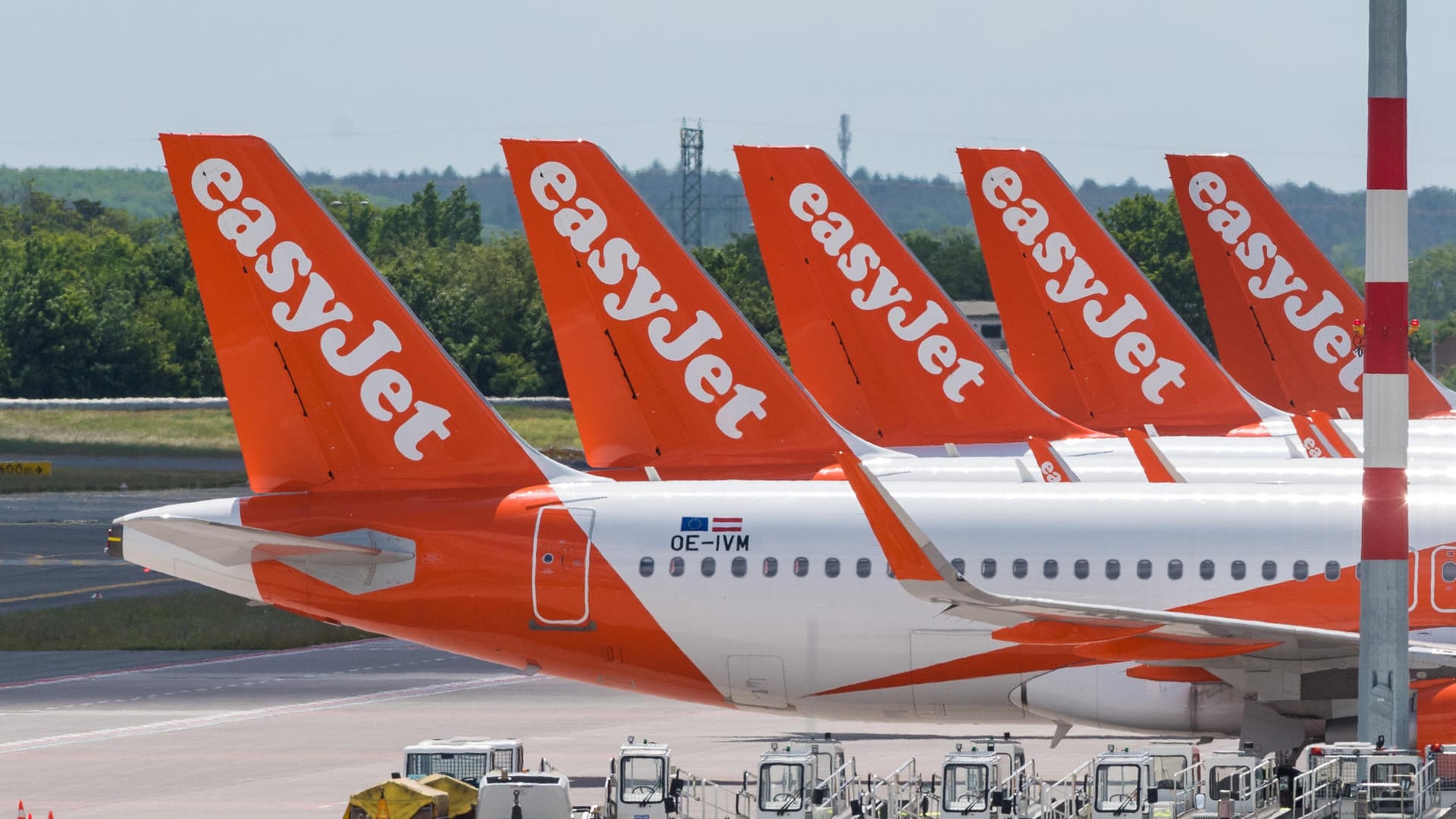 Easyjet: Bislang durften alle Easyjet-Fluggäste eine größere Tasche oder einen Rollkoffer mitnehmen.